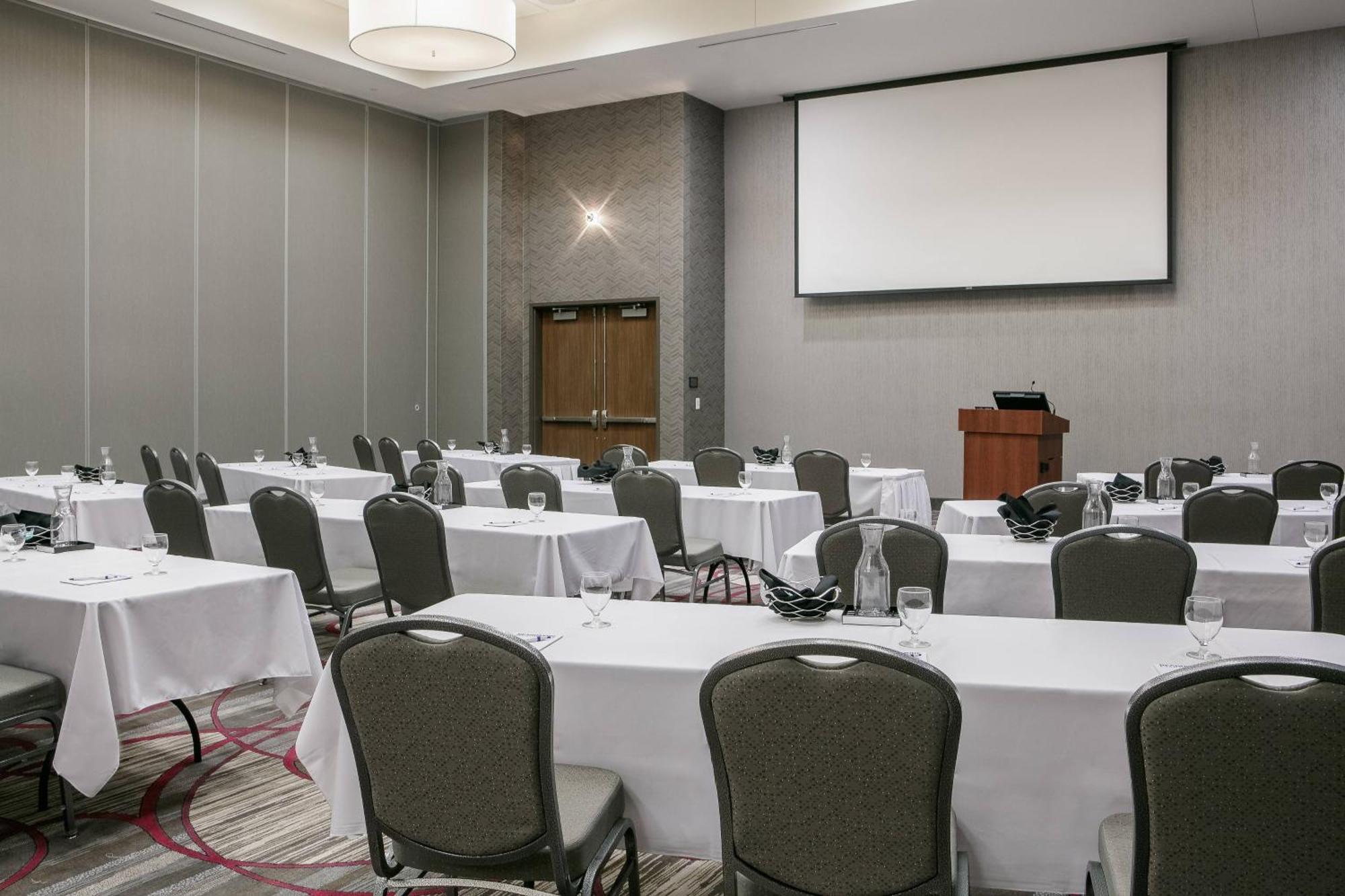 Courtyard By Marriott Omaha Bellevue At Beardmore Event Center Dış mekan fotoğraf