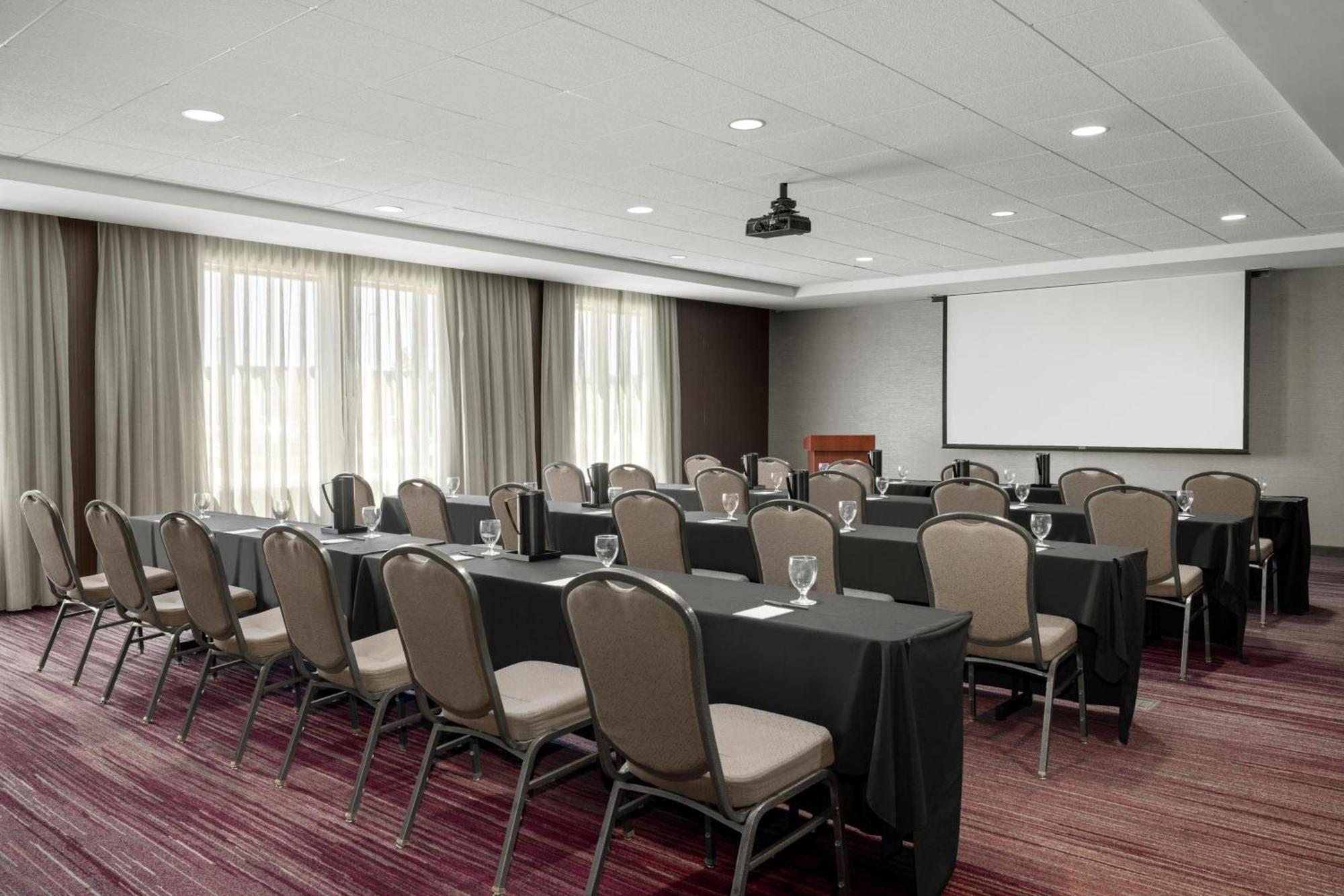 Courtyard By Marriott Omaha Bellevue At Beardmore Event Center Dış mekan fotoğraf