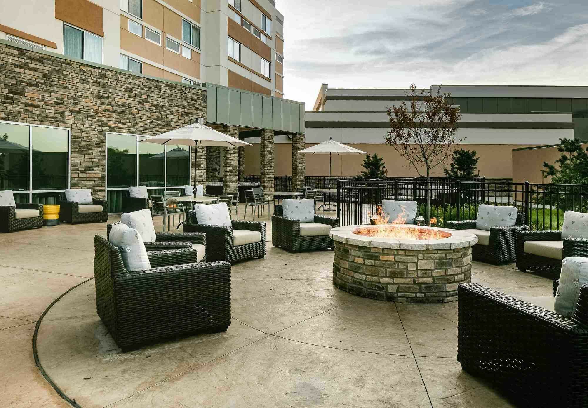 Courtyard By Marriott Omaha Bellevue At Beardmore Event Center Dış mekan fotoğraf